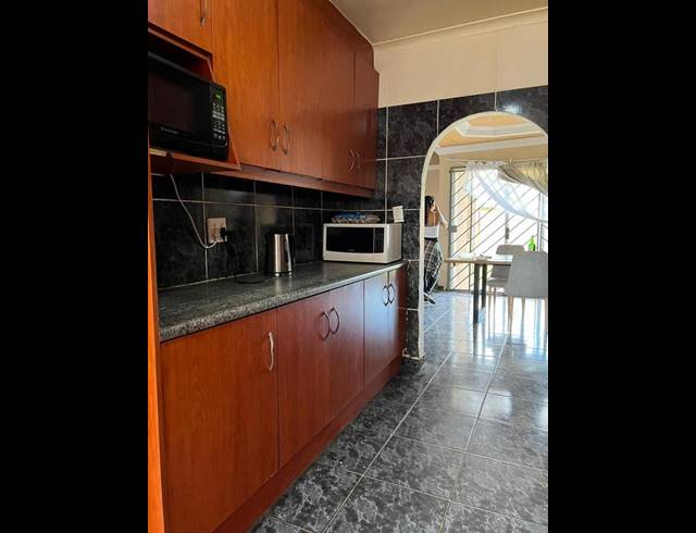 3 BEDROOM PROPERTY TO RENT IN LENASIA EXT 1